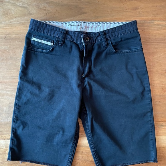 2 pairs of Vans Shorts! - Picture 6 of 13